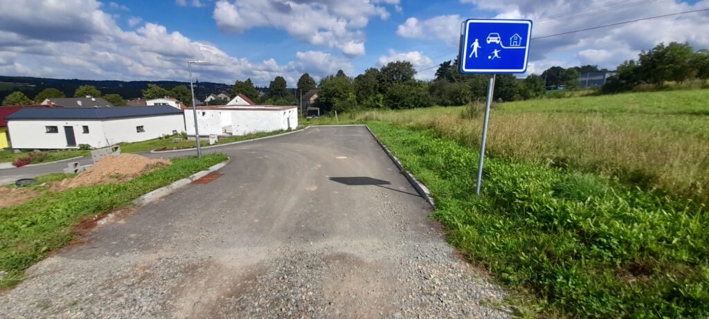 Stavební pozemek  721m² – Všenice 9