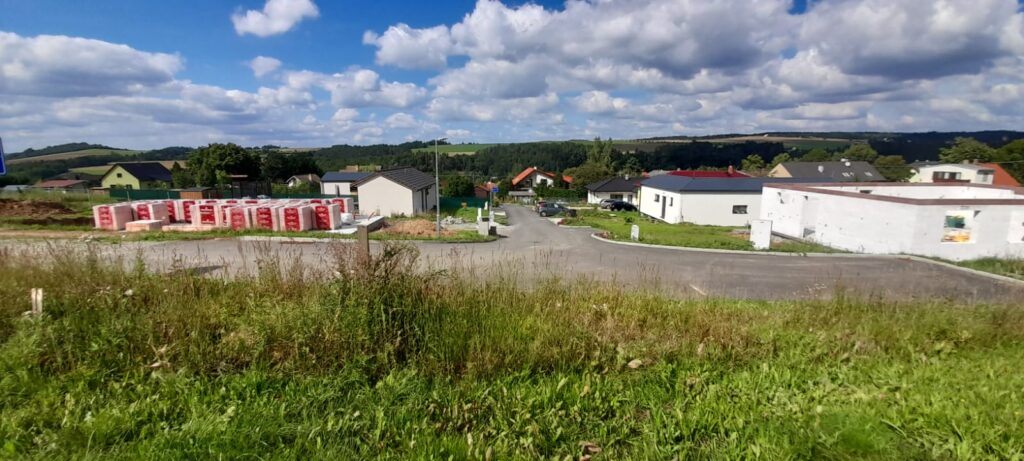 Stavební pozemek  721m² – Všenice 10